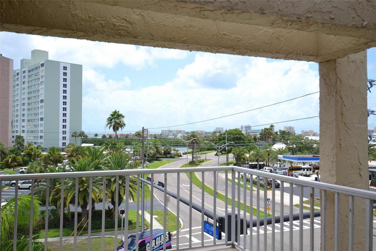 ISLANDER THE CONDO - Residential Lease