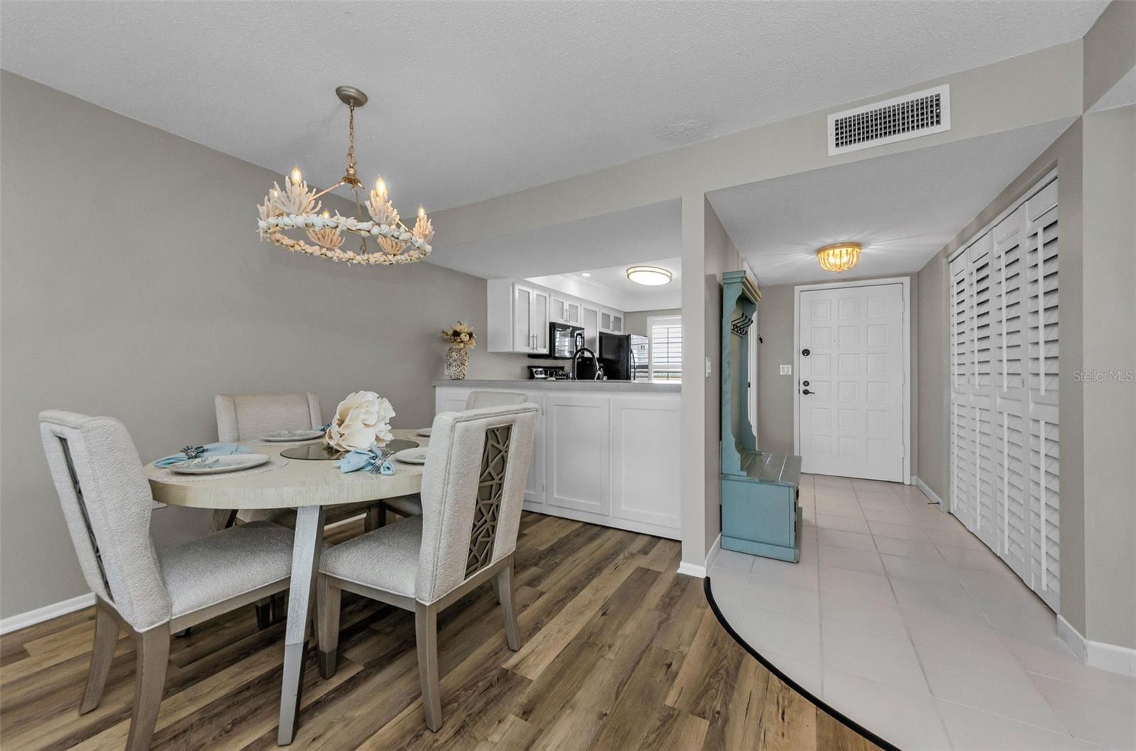 ISLANDER THE CONDO - Residential Lease