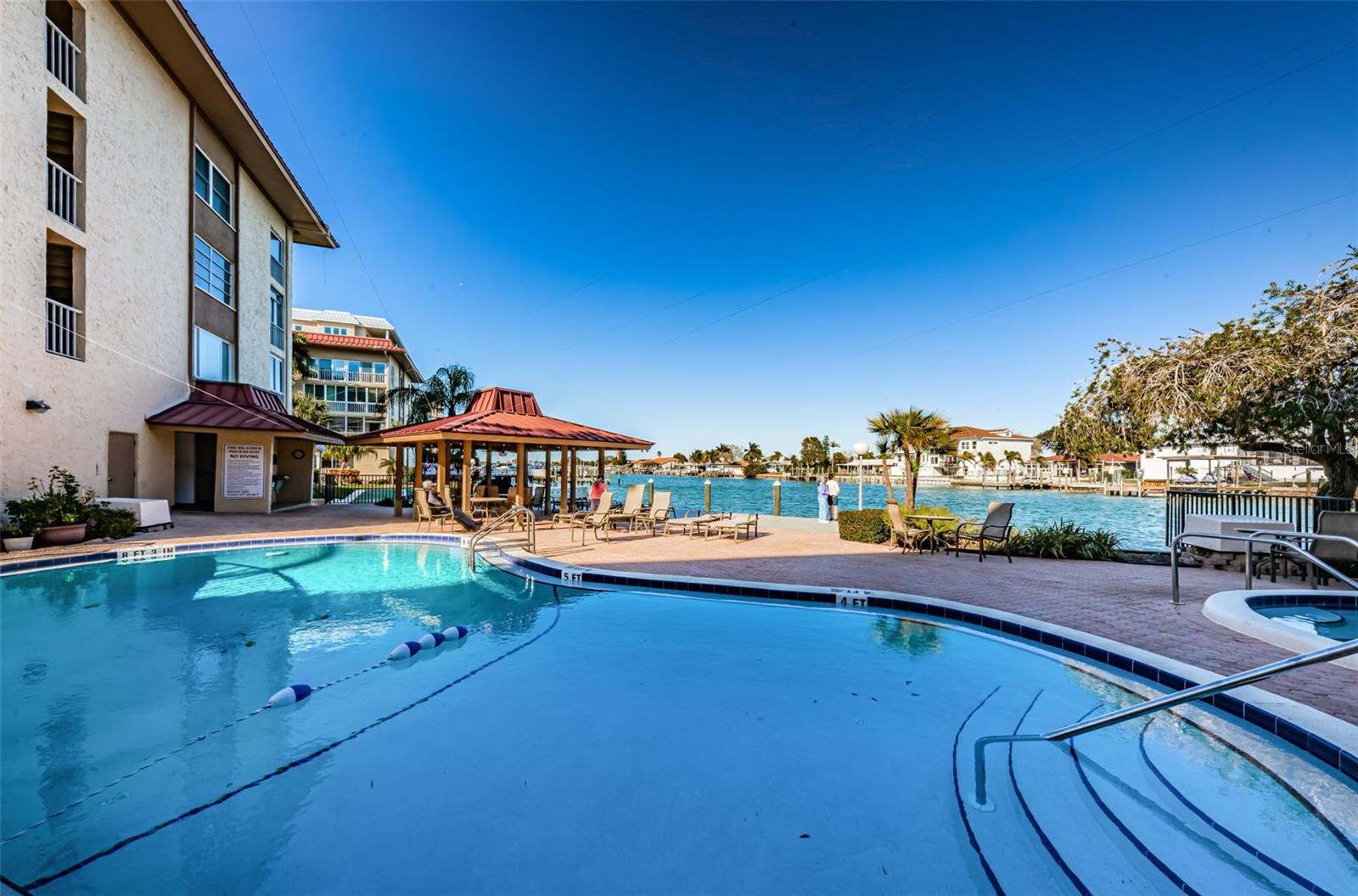 ISLANDER THE CONDO - Residential Lease