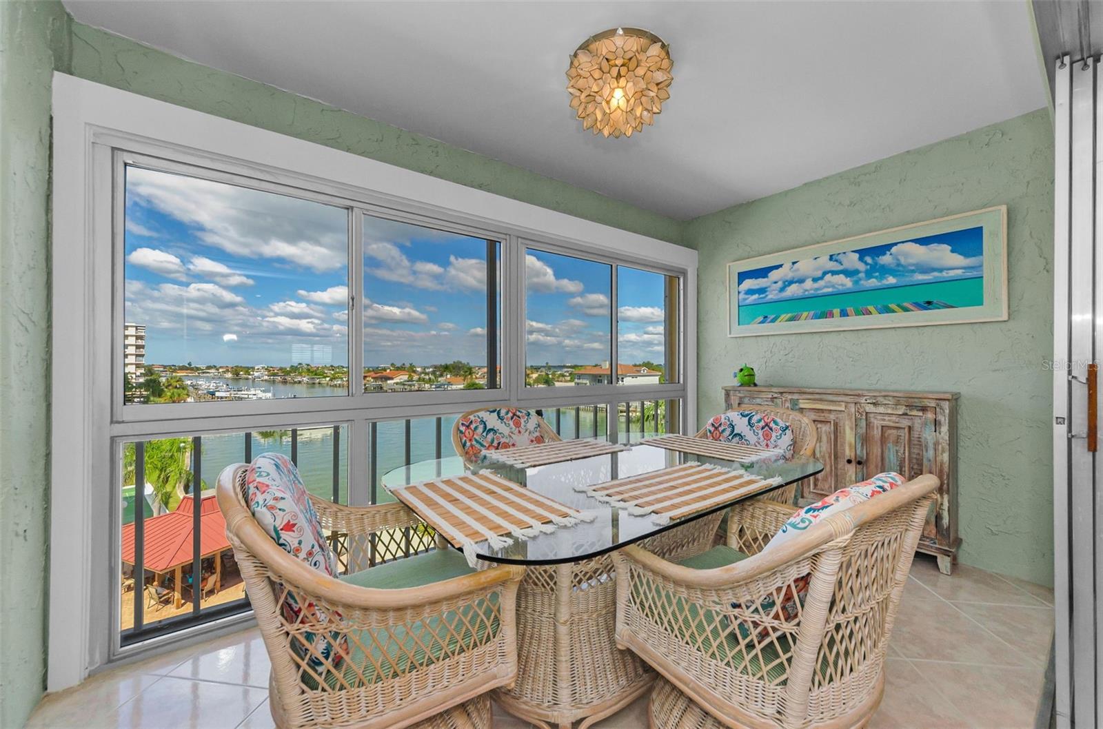 ISLANDER THE CONDO - Residential Lease