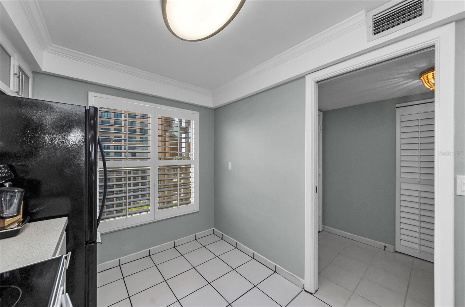 ISLANDER THE CONDO - Residential Lease