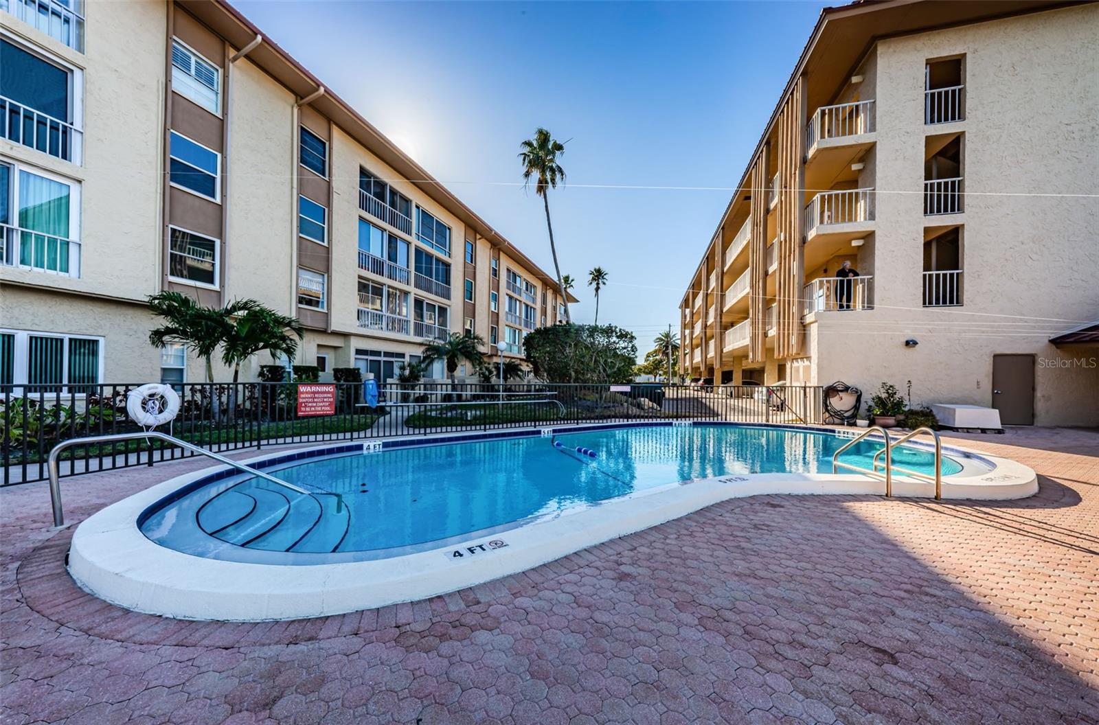 ISLANDER THE CONDO - Residential Lease