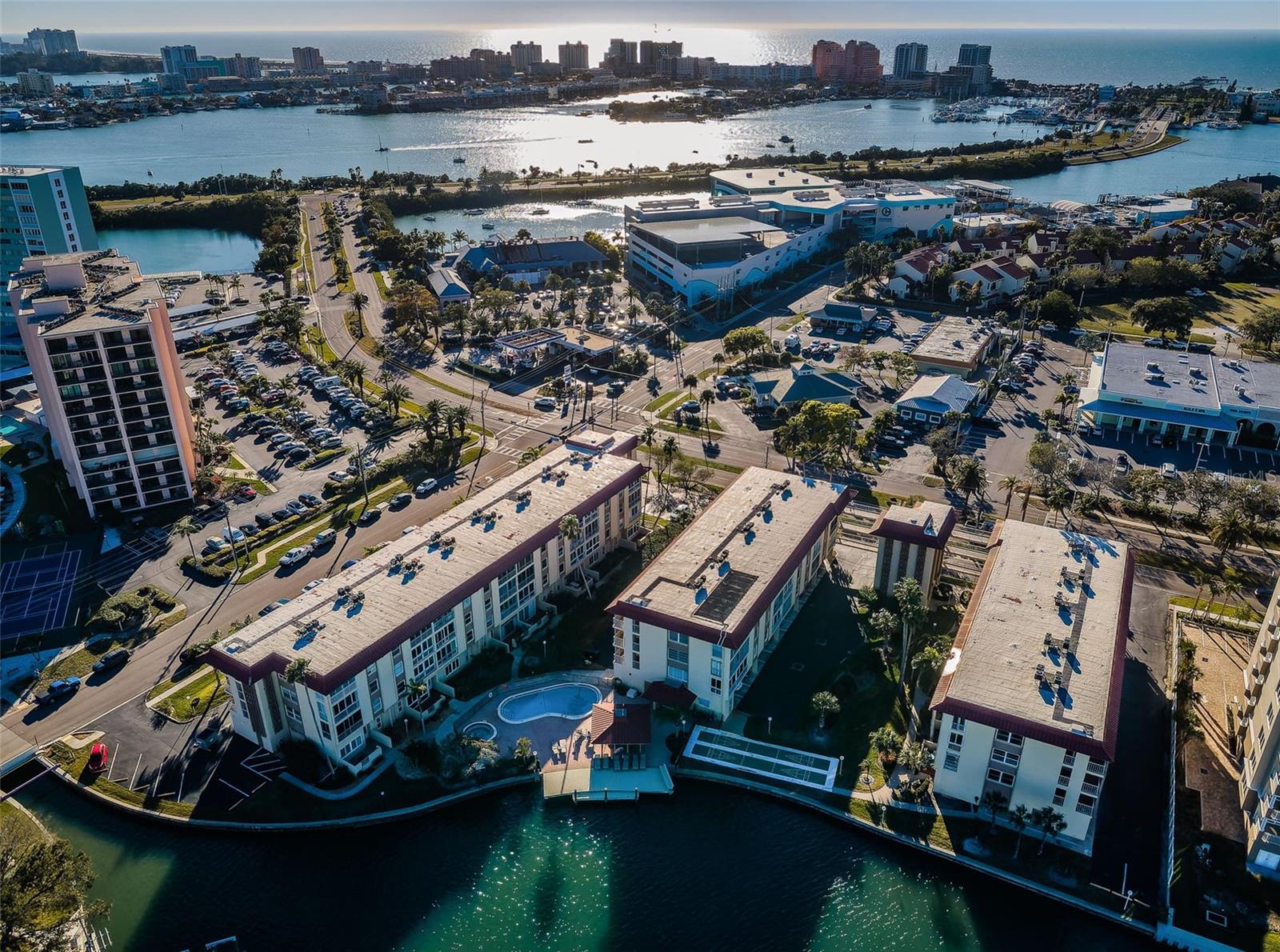 ISLANDER THE CONDO - Residential Lease