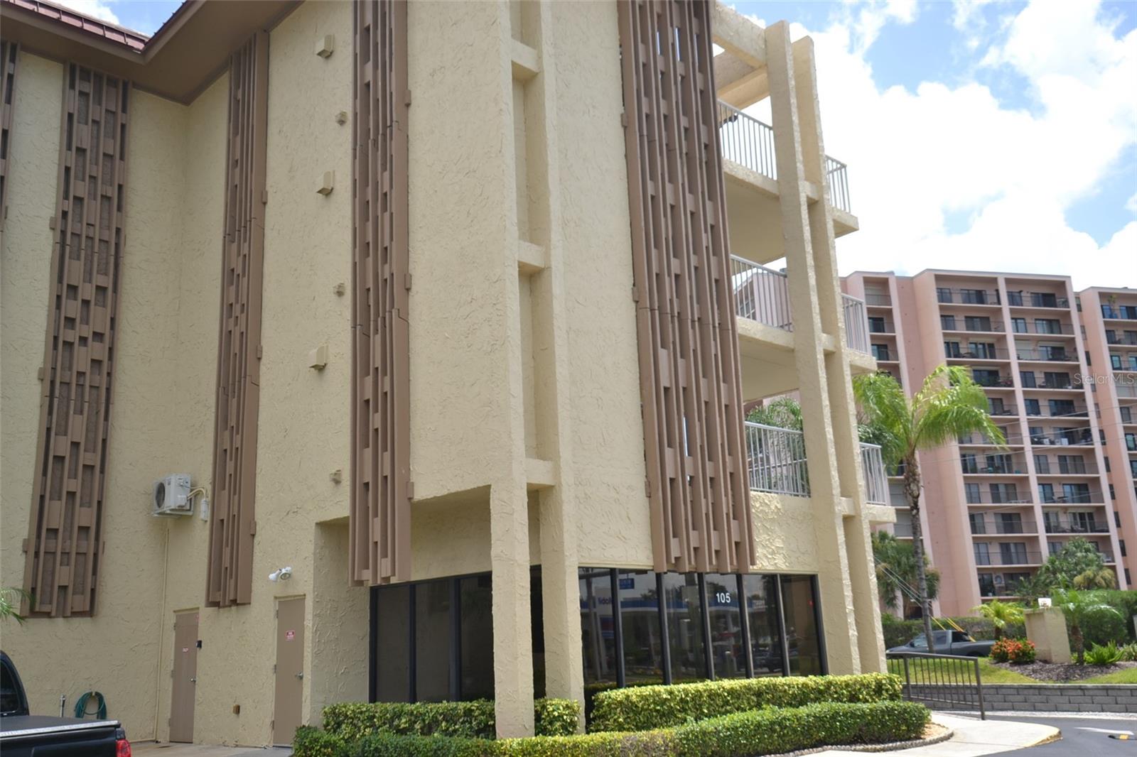 ISLANDER THE CONDO - Residential Lease