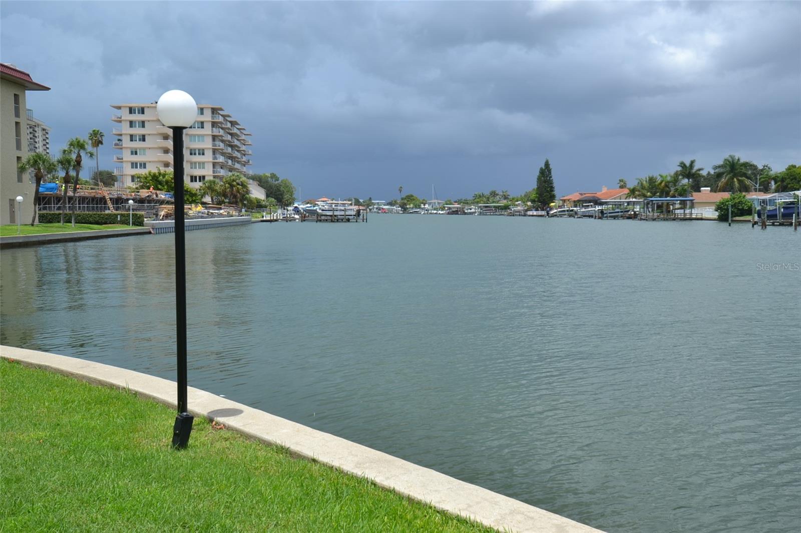 ISLANDER THE CONDO - Residential Lease