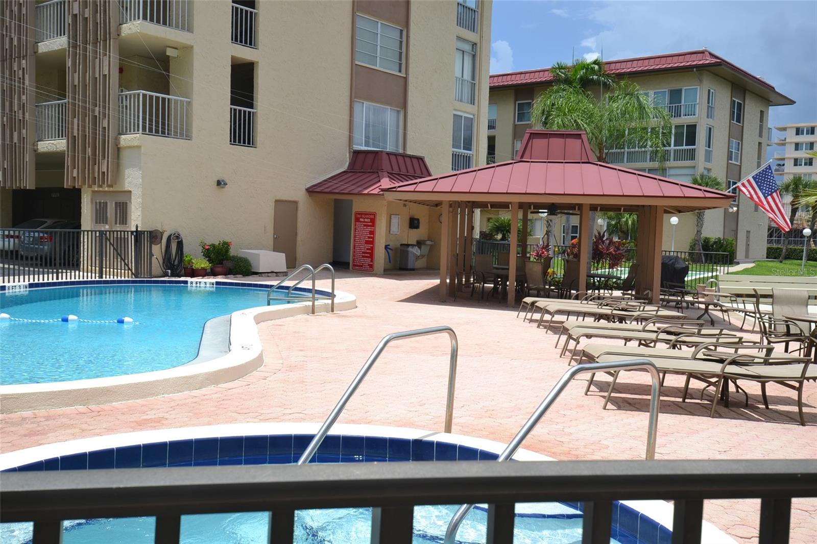 ISLANDER THE CONDO - Residential Lease