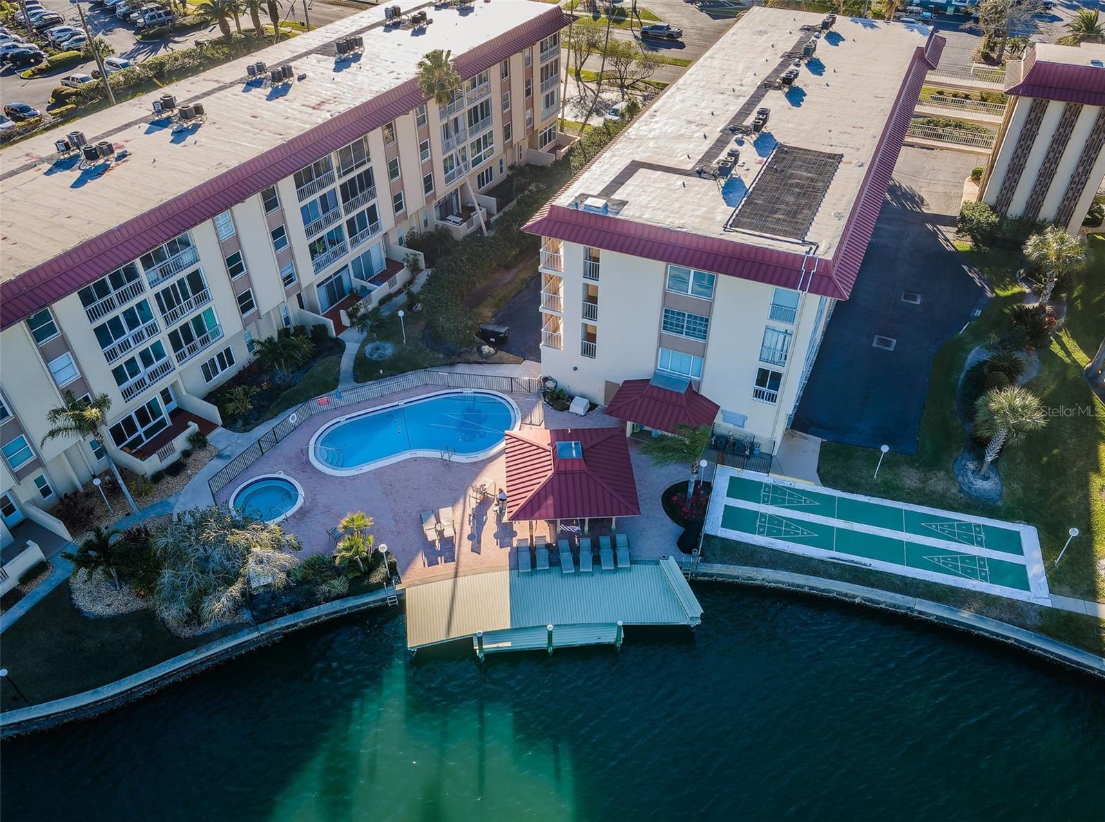 ISLANDER THE CONDO - Residential Lease