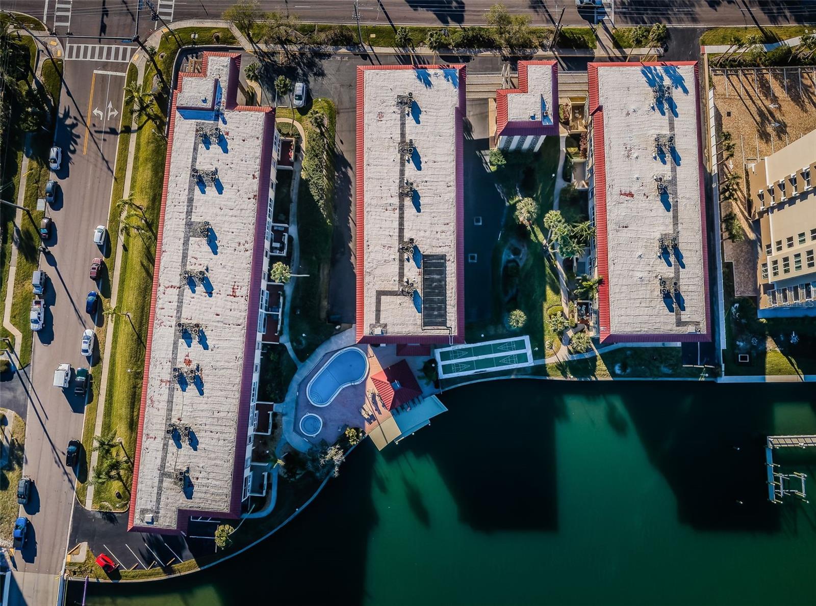 ISLANDER THE CONDO - Residential Lease