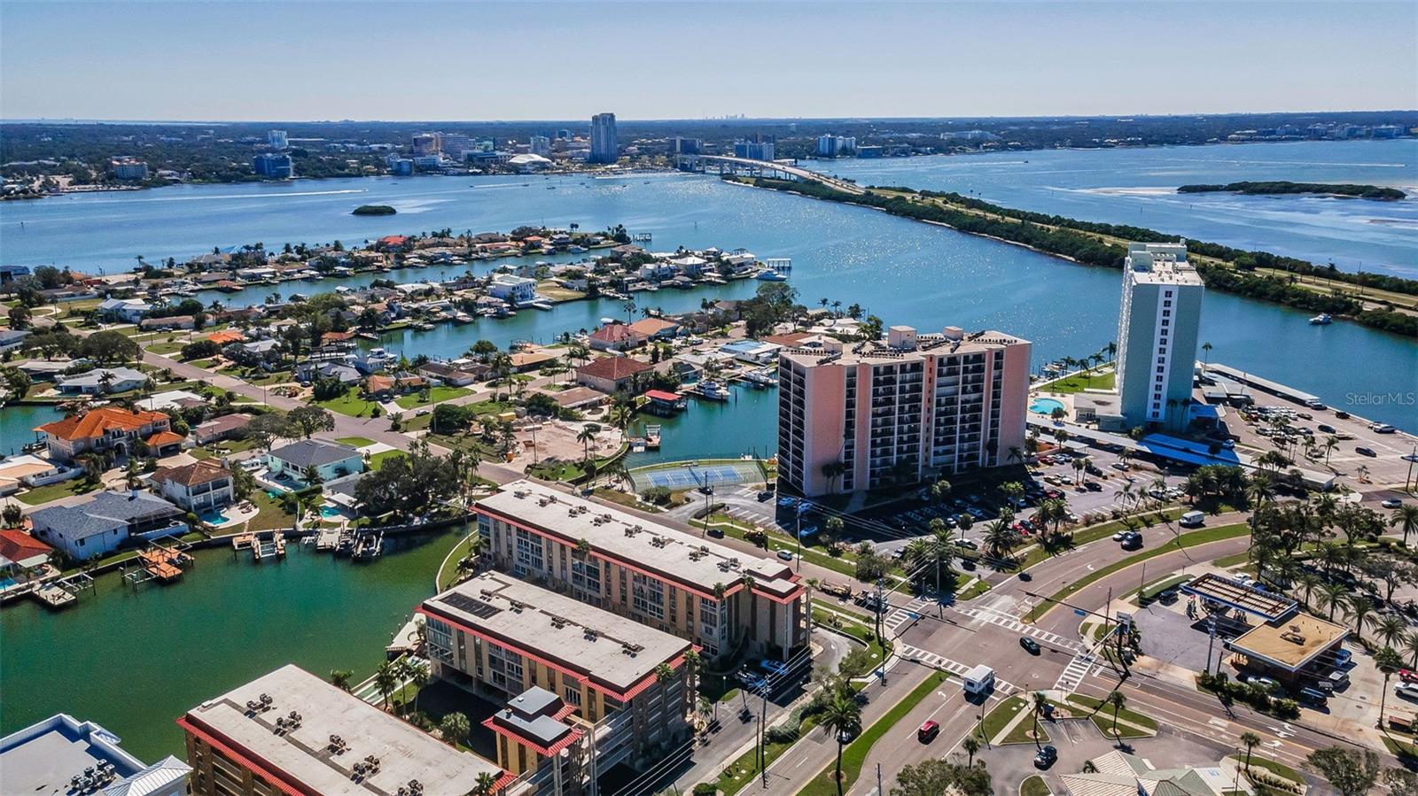 ISLANDER THE CONDO - Residential Lease