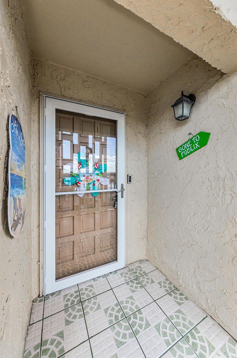 ISLANDER THE CONDO - Residential Lease