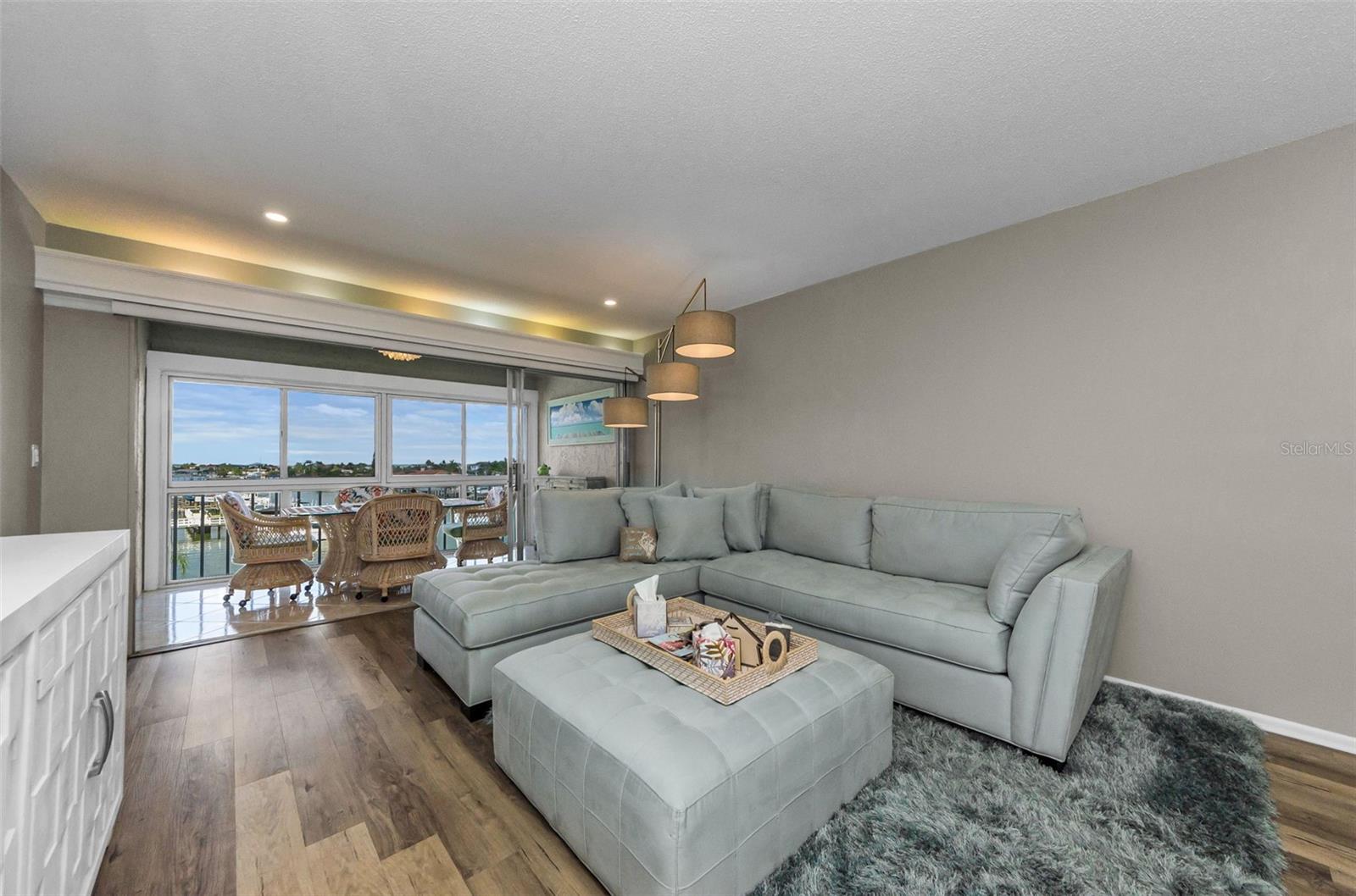 ISLANDER THE CONDO - Residential Lease