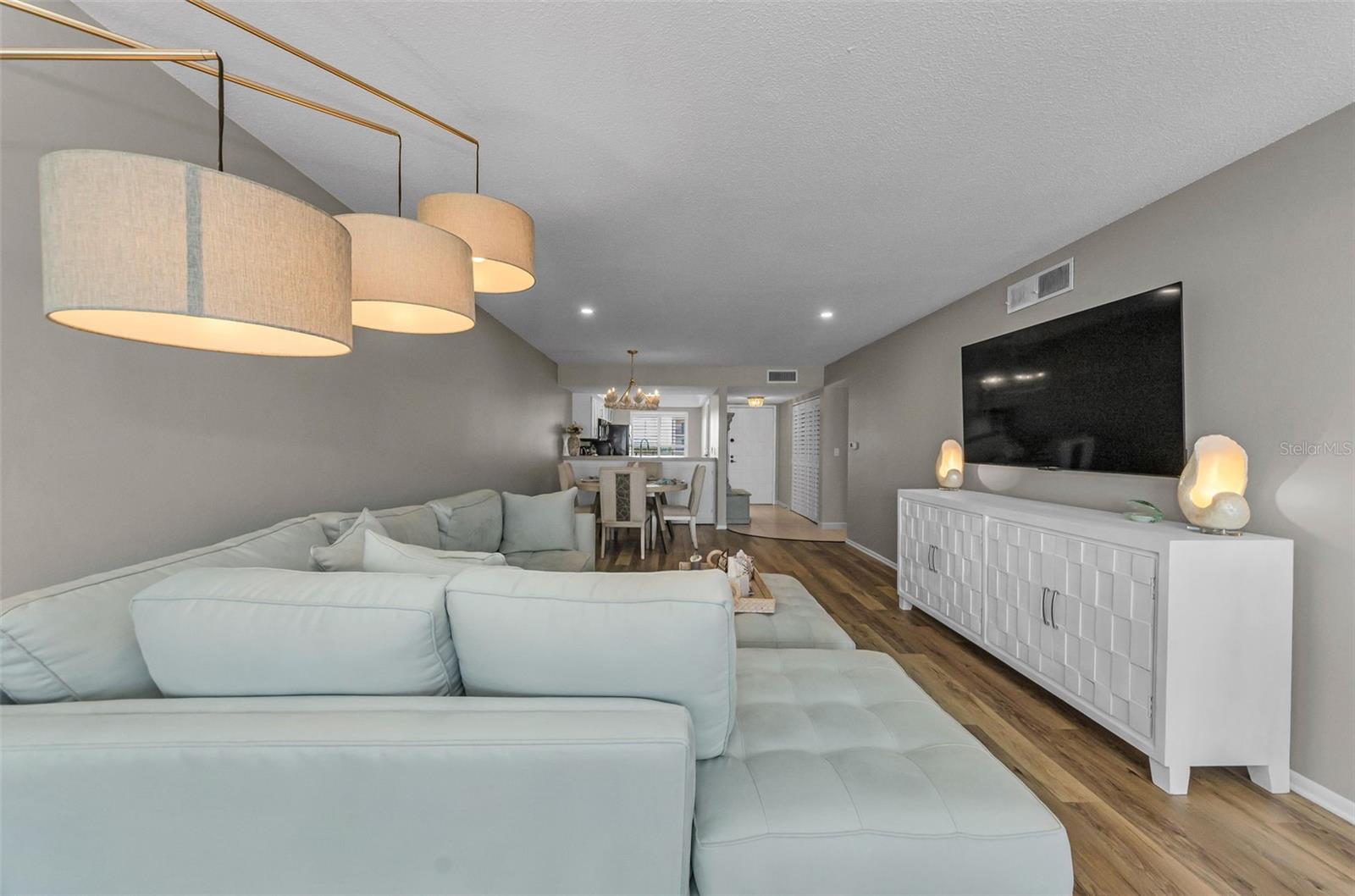 ISLANDER THE CONDO - Residential Lease