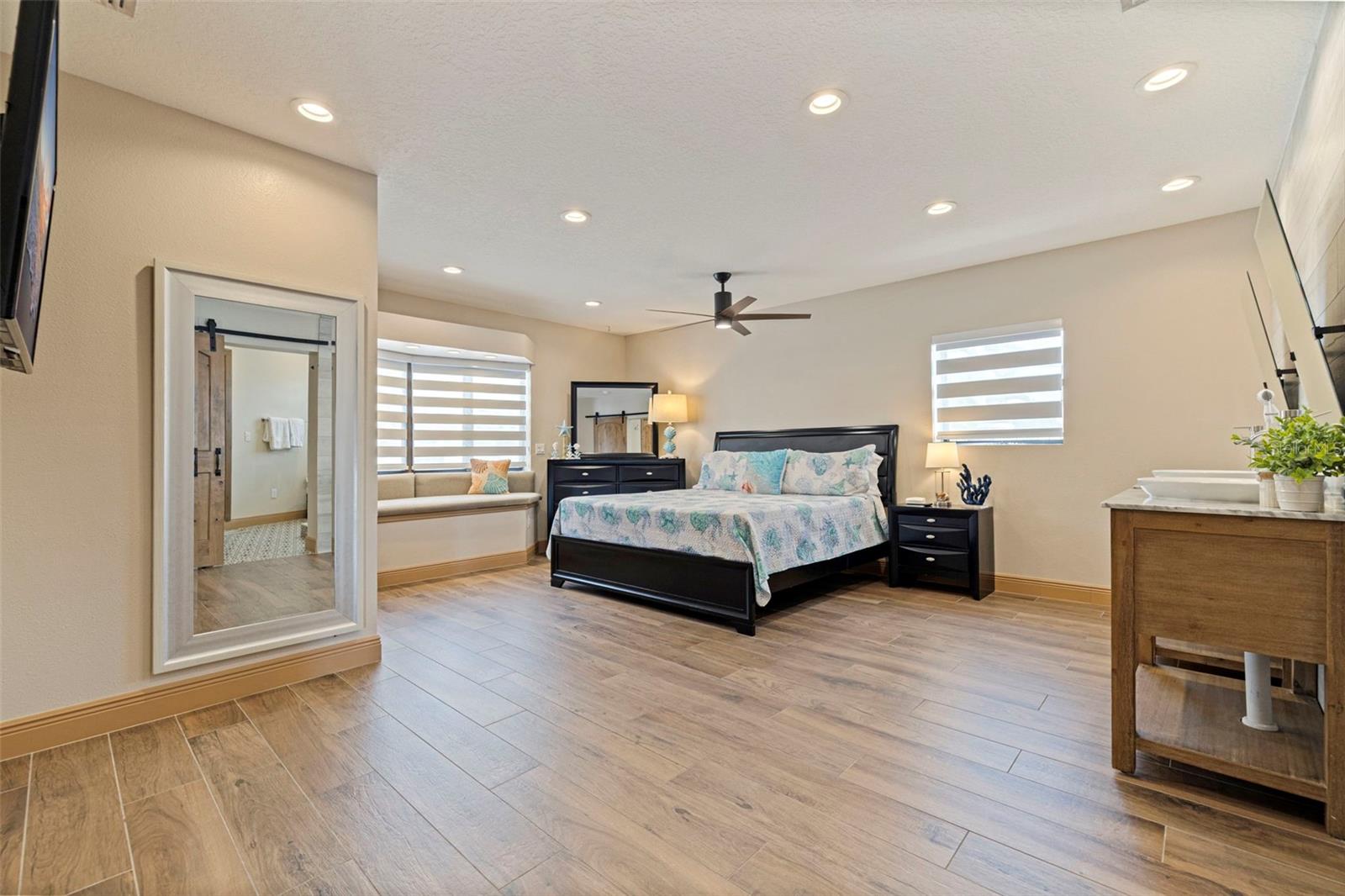 LA HACIENDA 1ST ADD - Residential