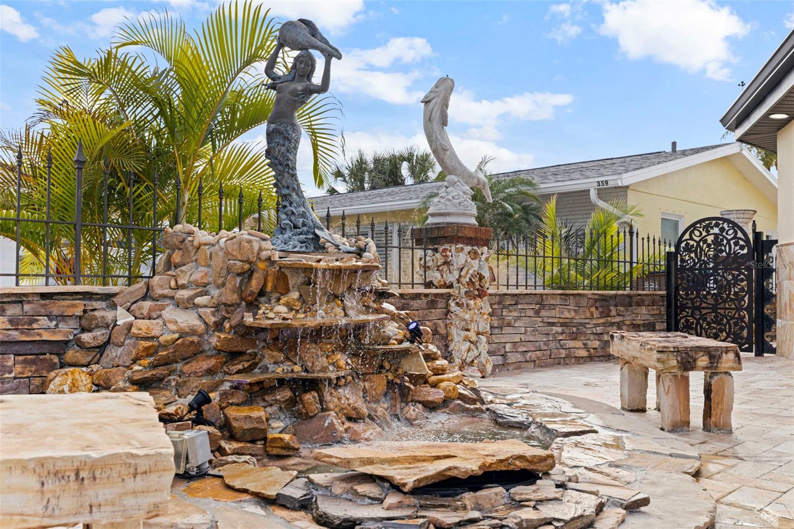 LA HACIENDA 1ST ADD - Residential