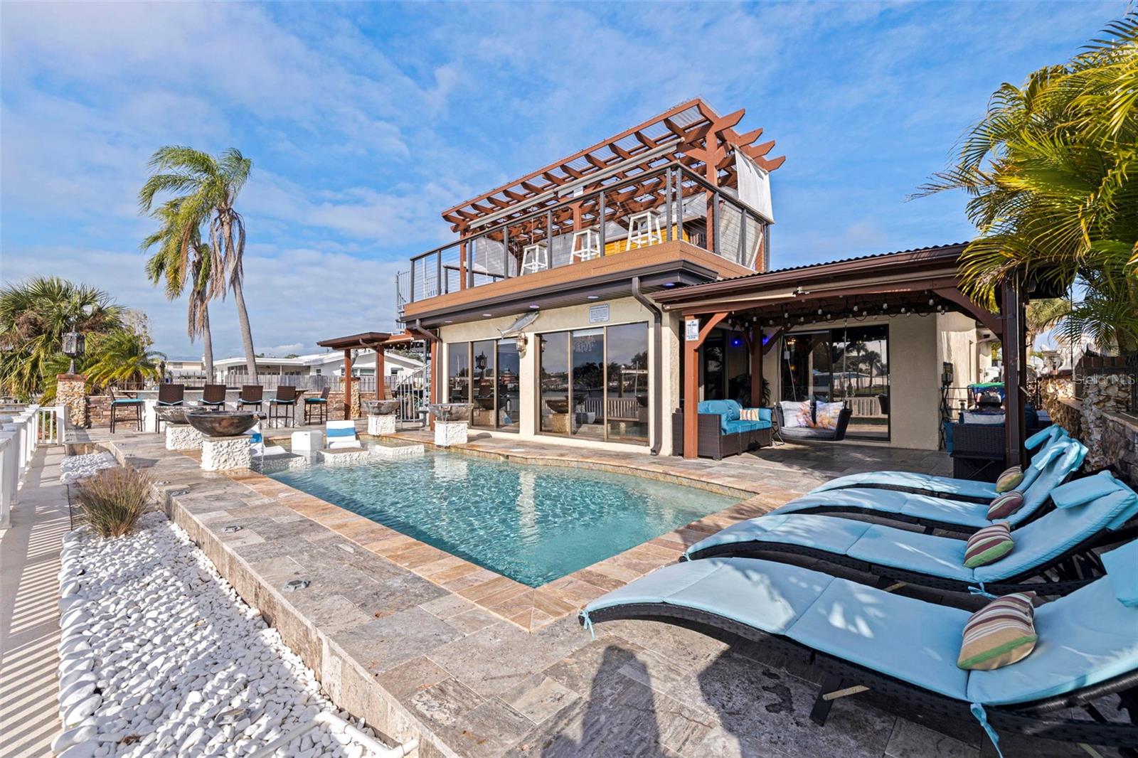 LA HACIENDA 1ST ADD - Residential