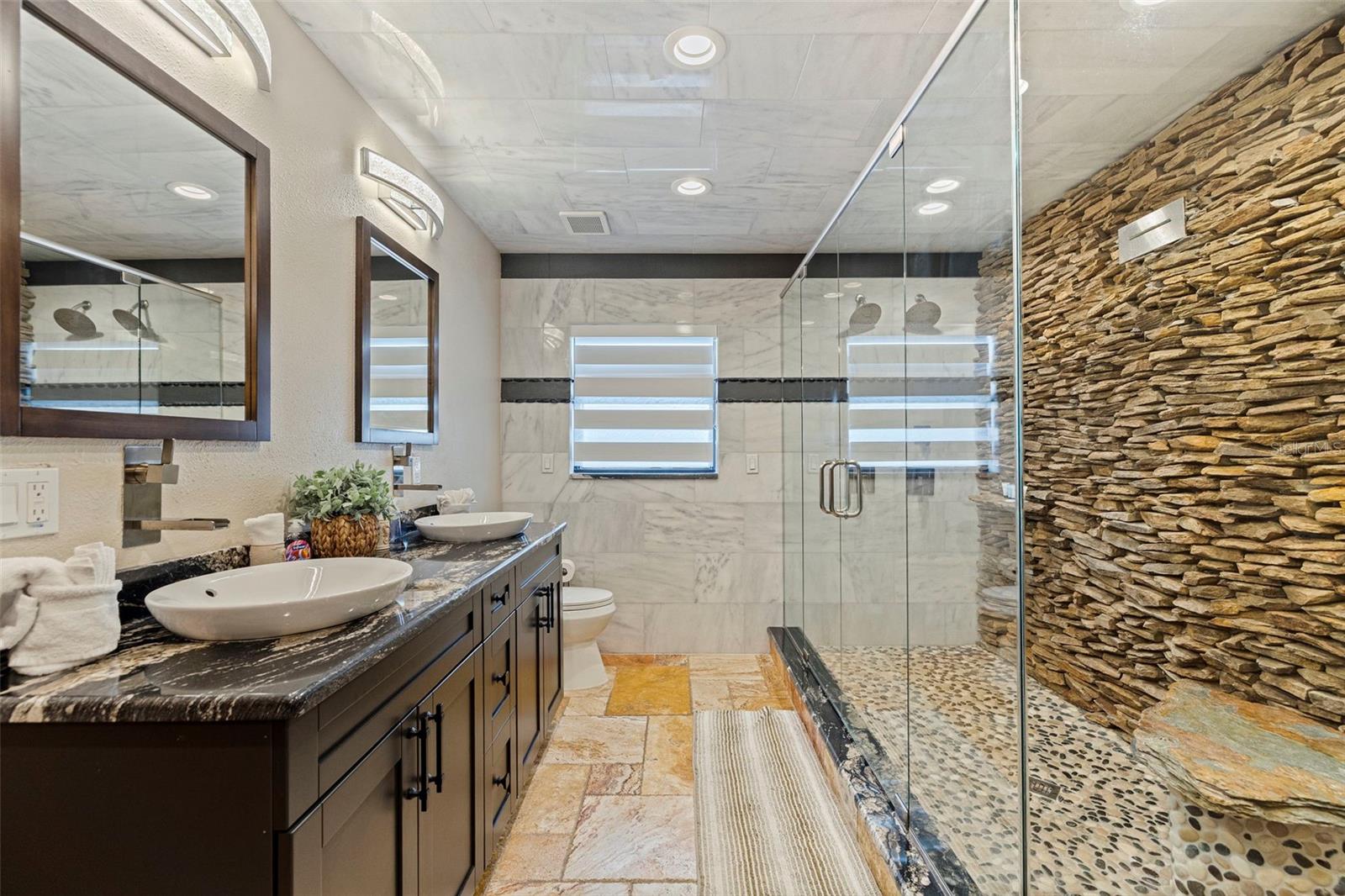 LA HACIENDA 1ST ADD - Residential