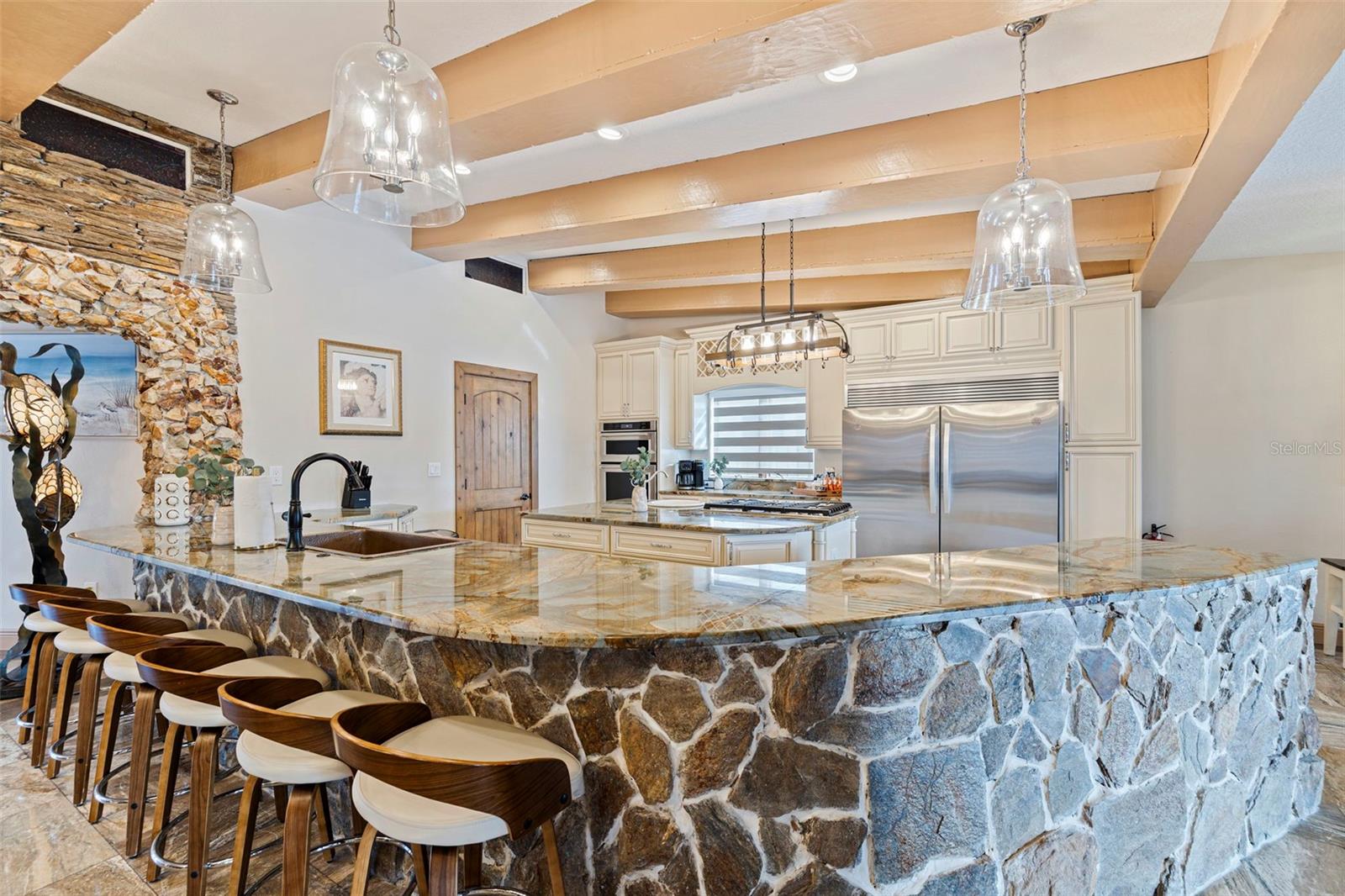 LA HACIENDA 1ST ADD - Residential