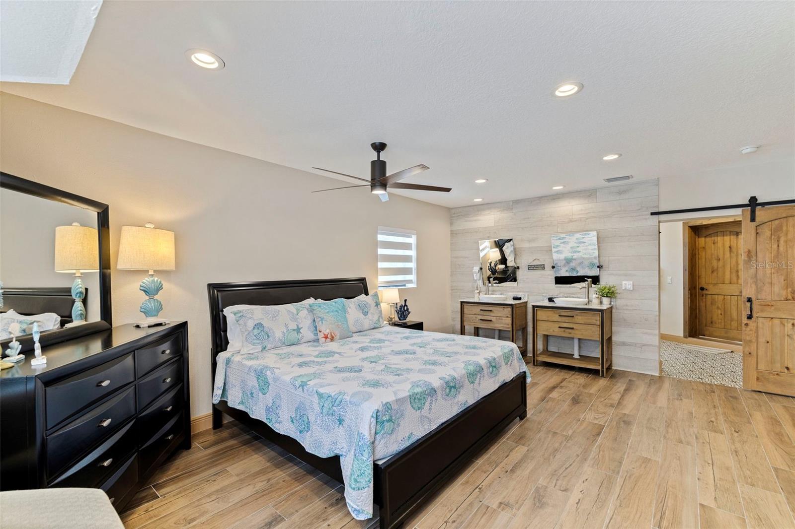 LA HACIENDA 1ST ADD - Residential