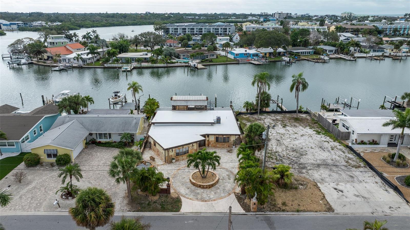 LA HACIENDA 1ST ADD - Residential