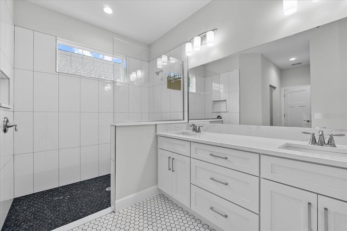 RESERVE AT FAIRWAY OAKS - Residential