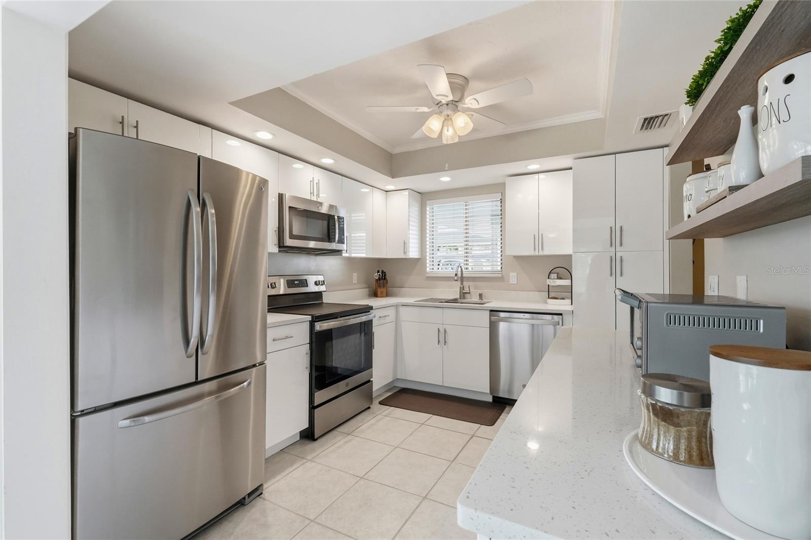 GLEN OAKS RIDGE VILLAS 1 - Residential