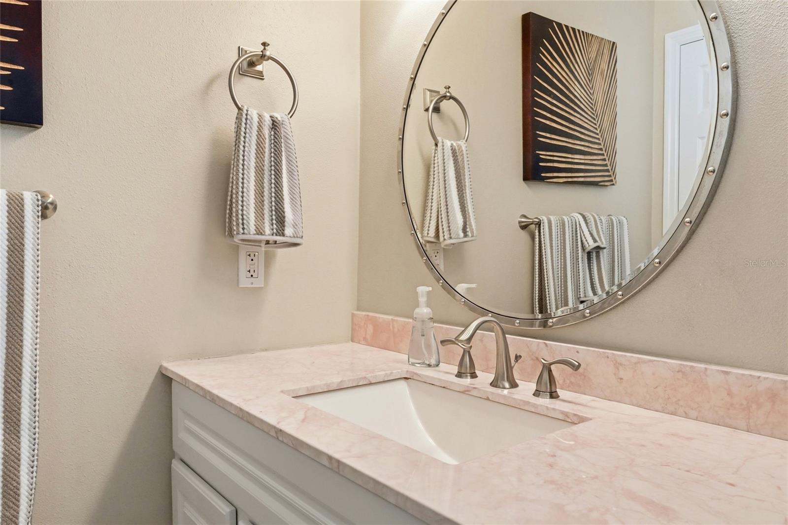 GLEN OAKS RIDGE VILLAS 1 - Residential