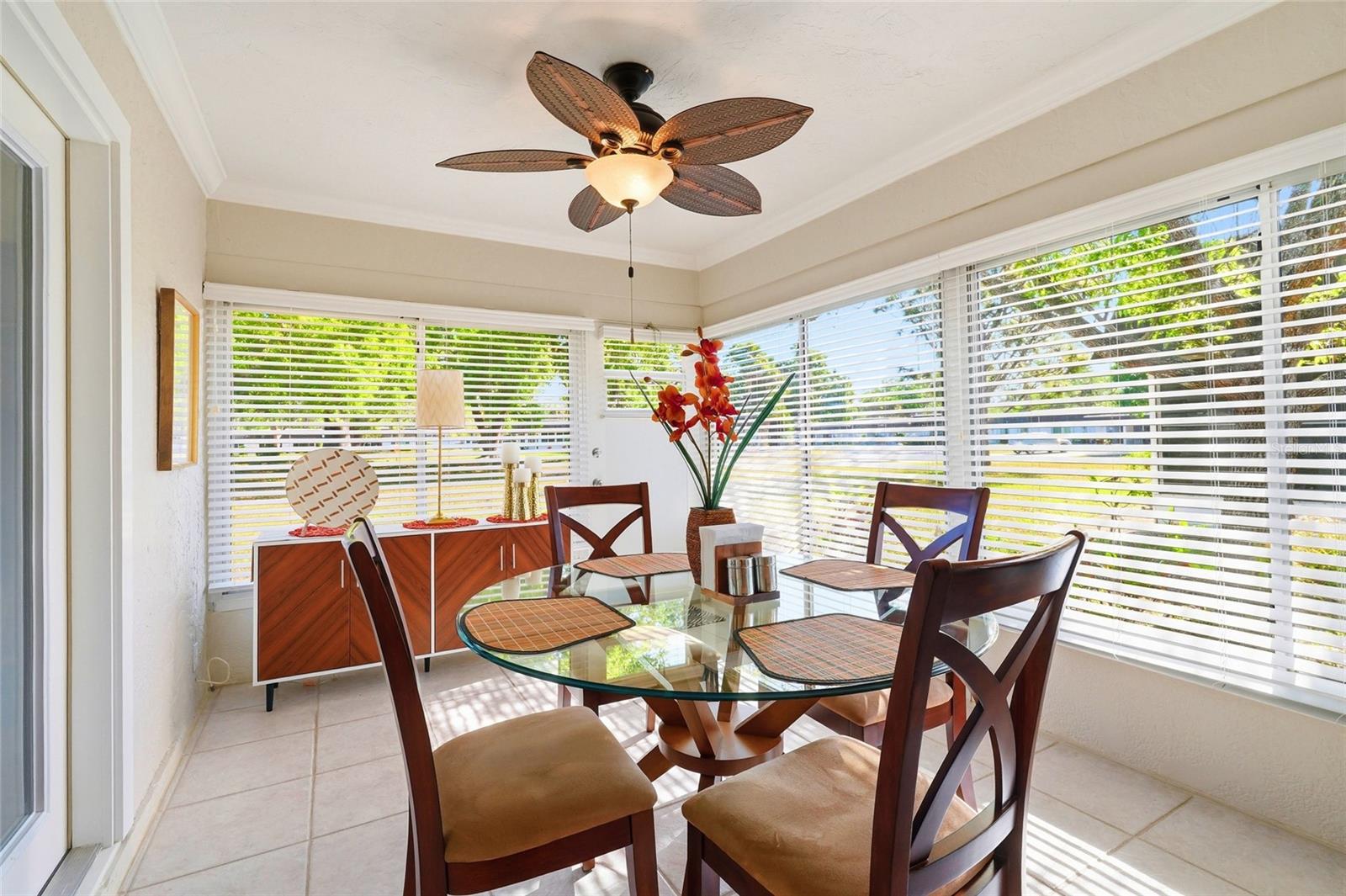 GLEN OAKS RIDGE VILLAS 1 - Residential