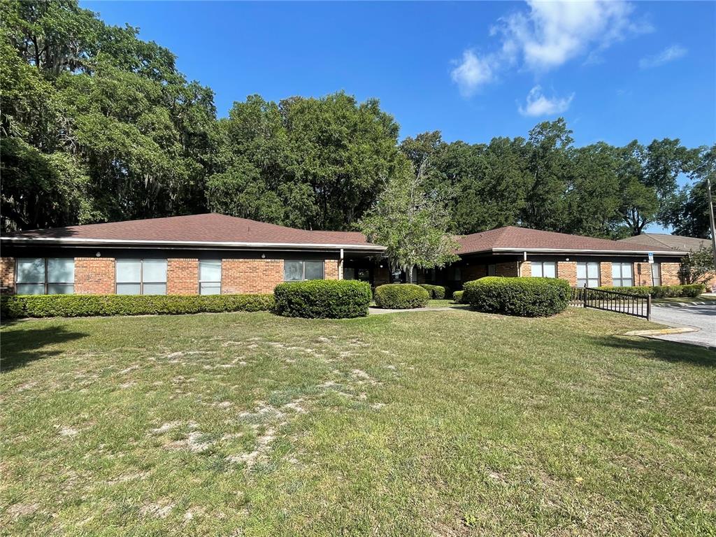 7,078 SF Office zoned B-2 siting on 1.02 acres and located on US Highway 441 in Belleview across from the New Publix. The office consists of 6 units that can either be configured in various sizes or be contiguous. Great Signage and Ample Parking.