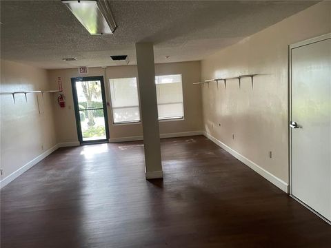 Tiny photo for 10252 SE Us Highway 441, Belleview, FL 34420 (MLS # OM642441)