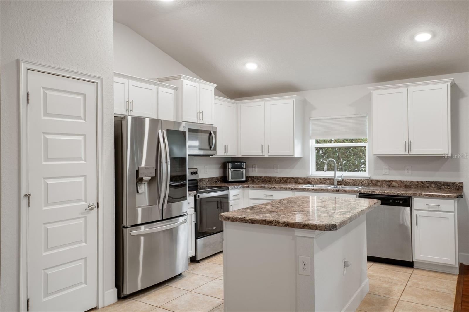 HIGH RDG VILLAGE - Residential