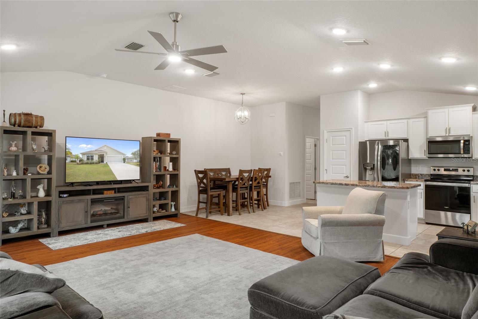 HIGH RDG VILLAGE - Residential