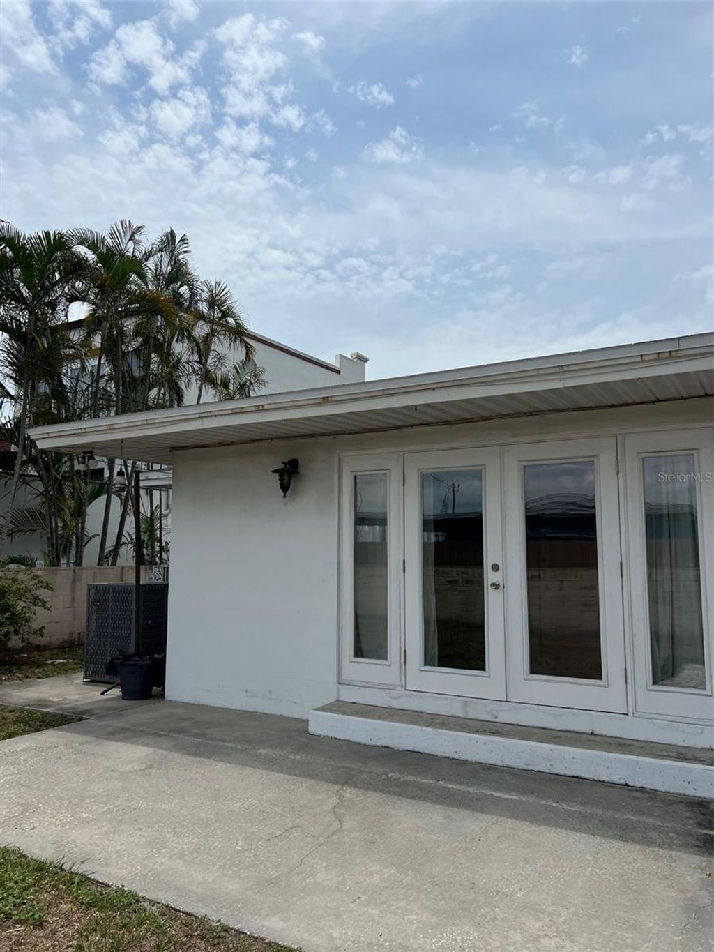 Photo of 627 E Davis Boulevard, Tampa, FL 33606 (MLS # TB8382015)