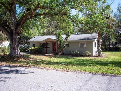 Photo of 523 SE 31st Avenue, Ocala, FL 34471 (MLS # OM725826)