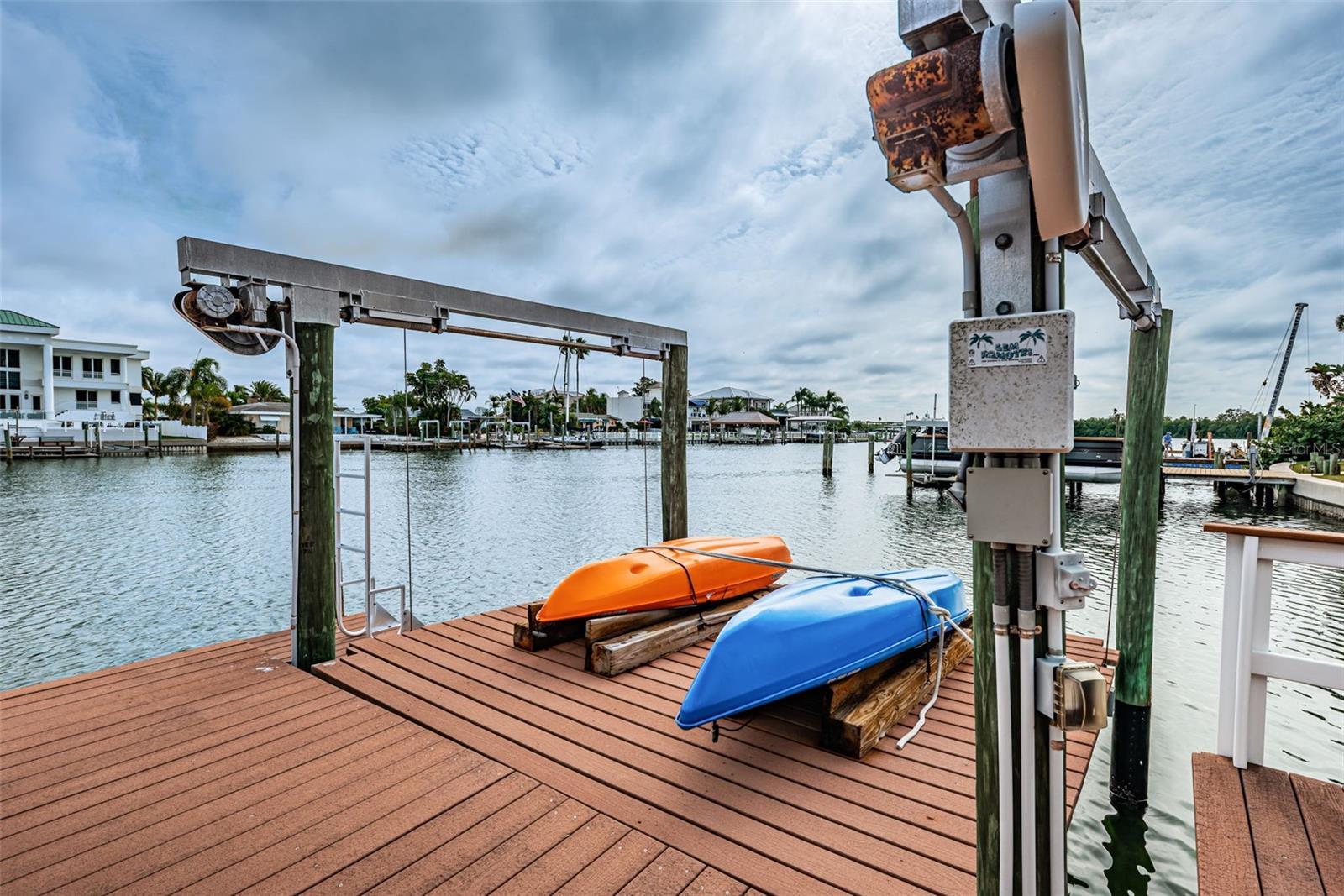 ISLAND ESTATES OF CLEARWATER - Residential