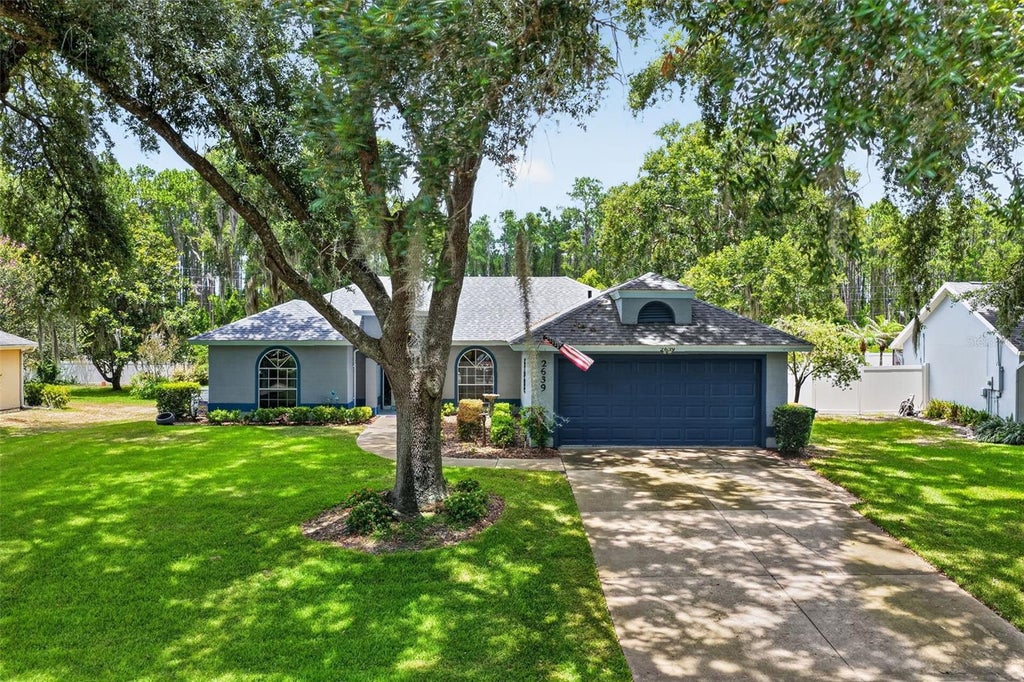 Photo of 2639 Waterview Drive, Eustis, FL 32726 (MLS # G5113676)