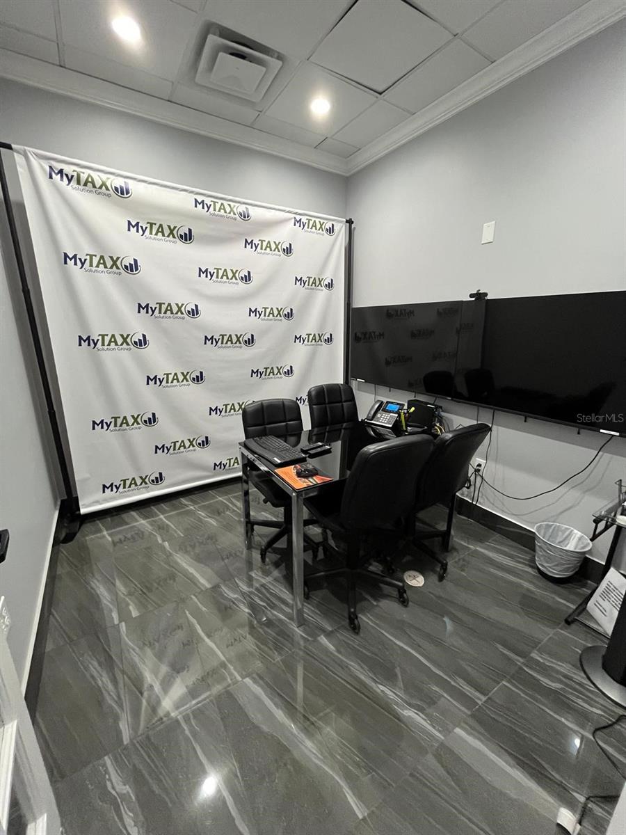 STARPOINTE II SERVICE CENTER - Commercial Lease