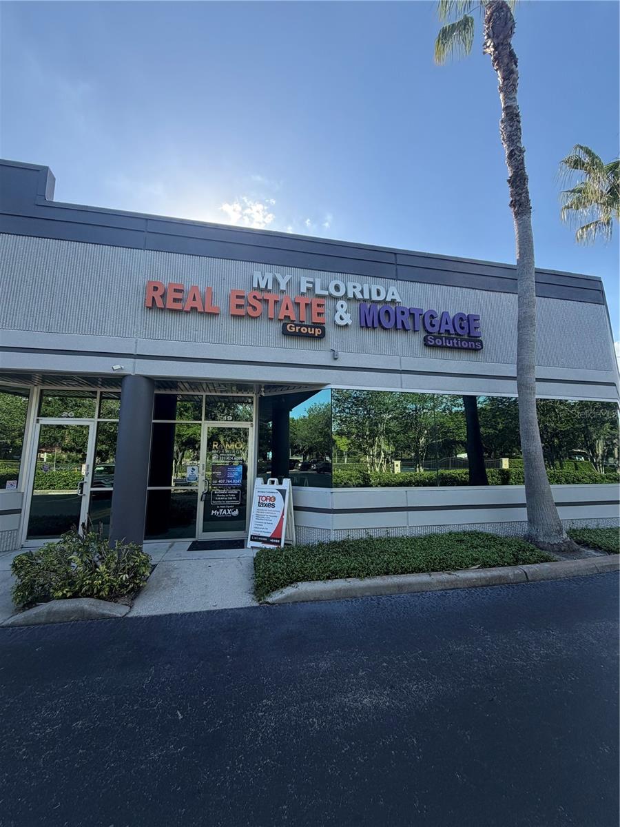 STARPOINTE II SERVICE CENTER - Commercial Lease