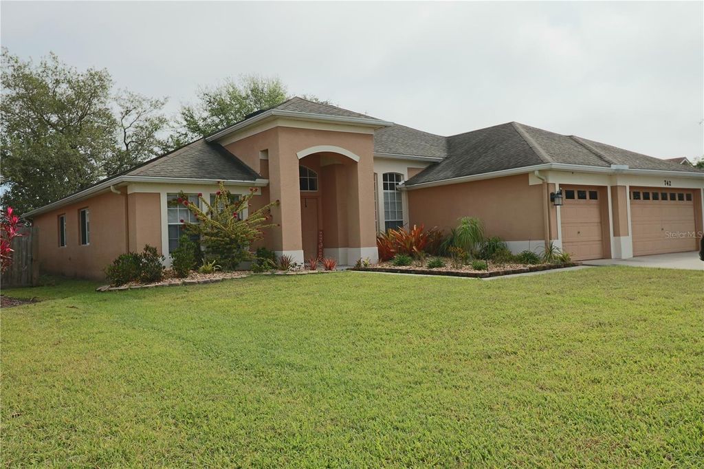 listing image 0