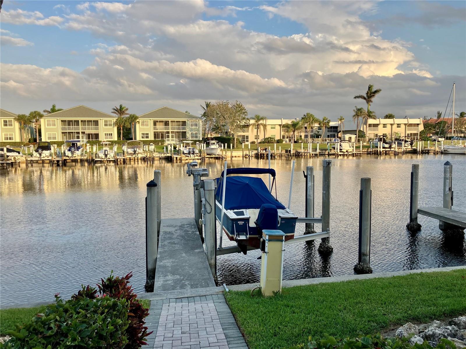 3216 PURPLE MARTIN DRIVE 121