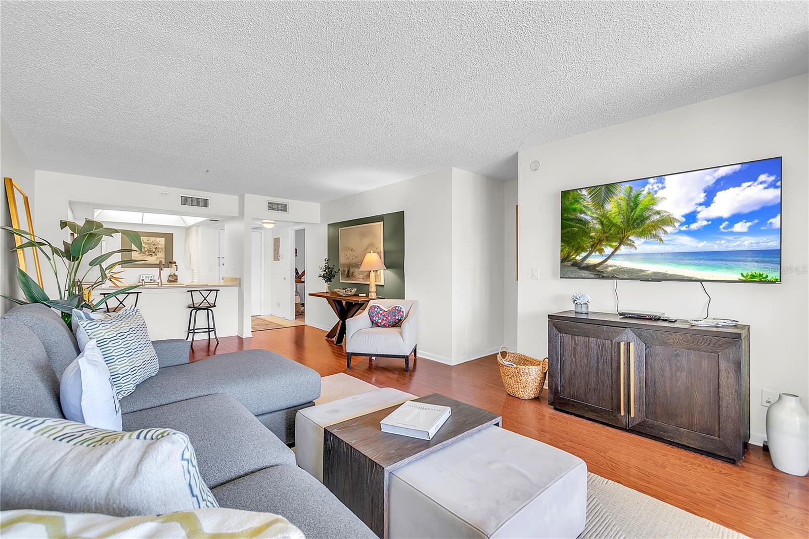 VILLAS CAPRI CONDO - Residential