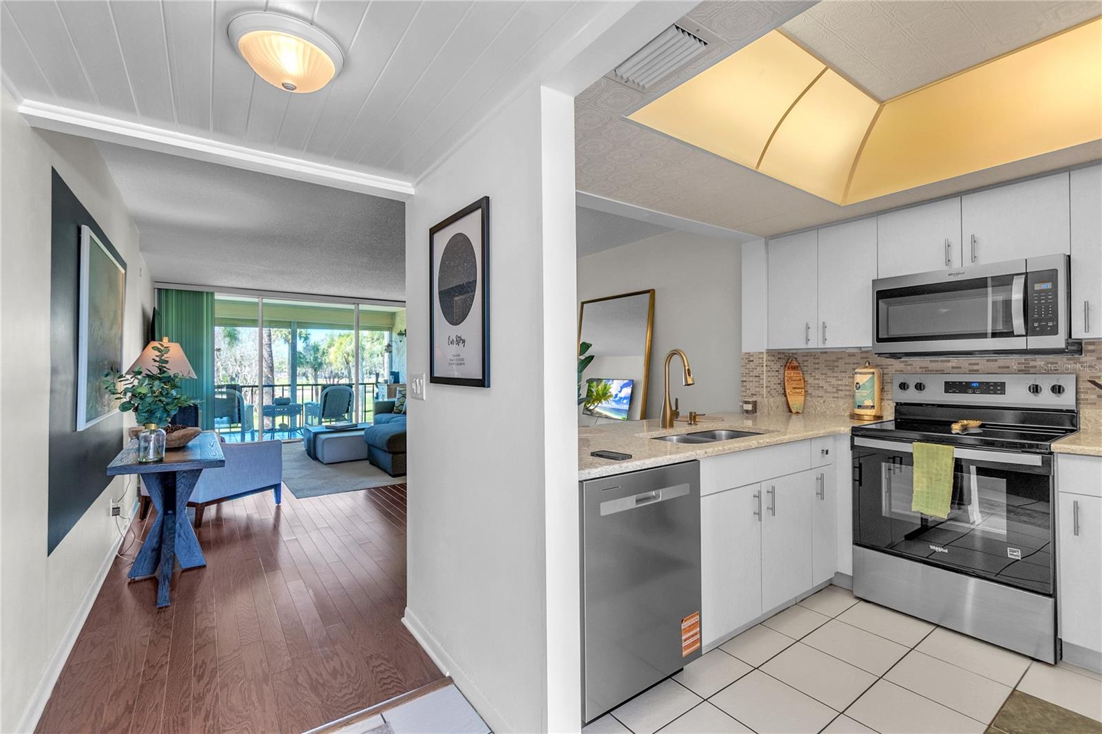 VILLAS CAPRI CONDO - Residential