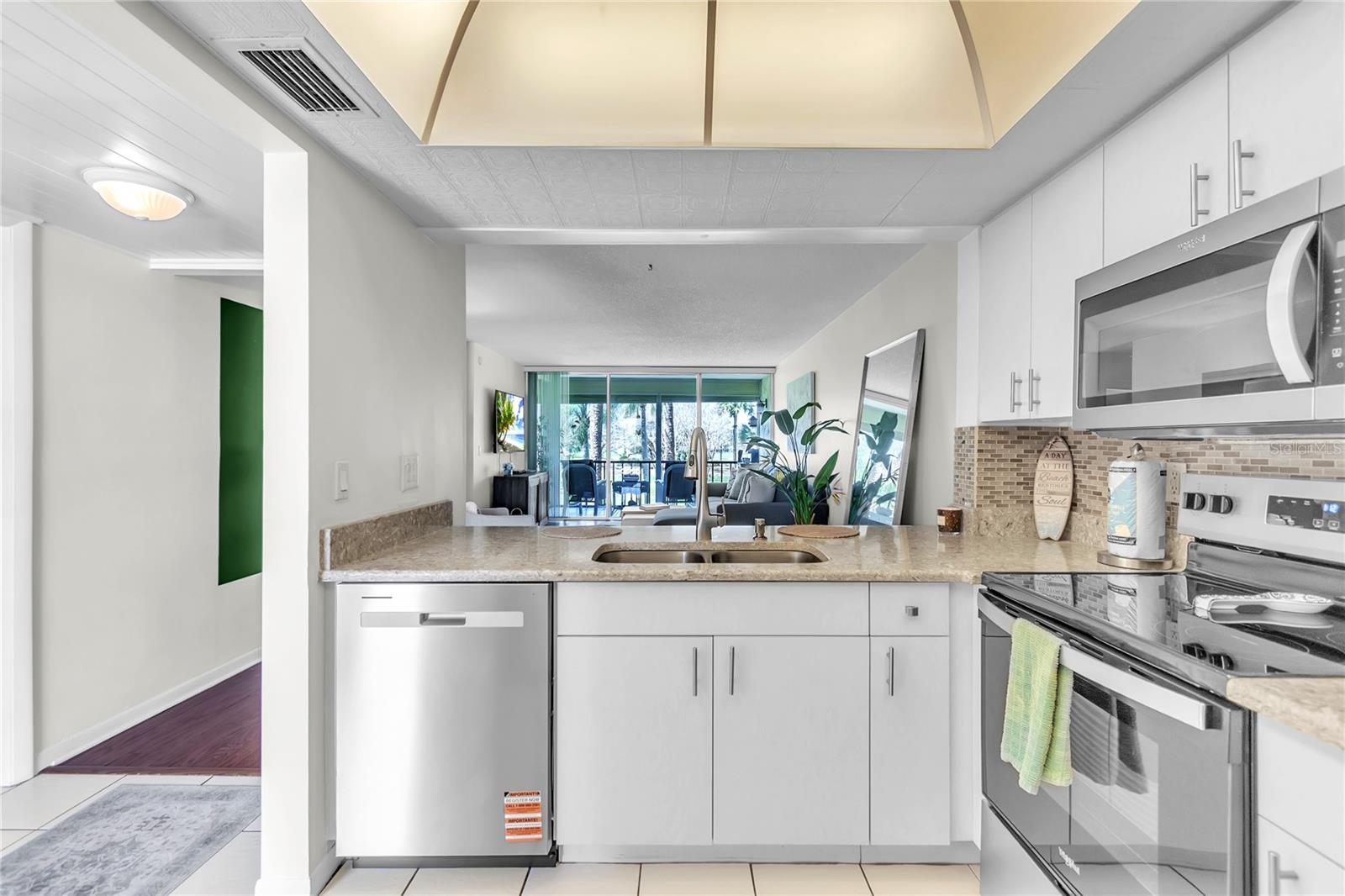 VILLAS CAPRI CONDO - Residential