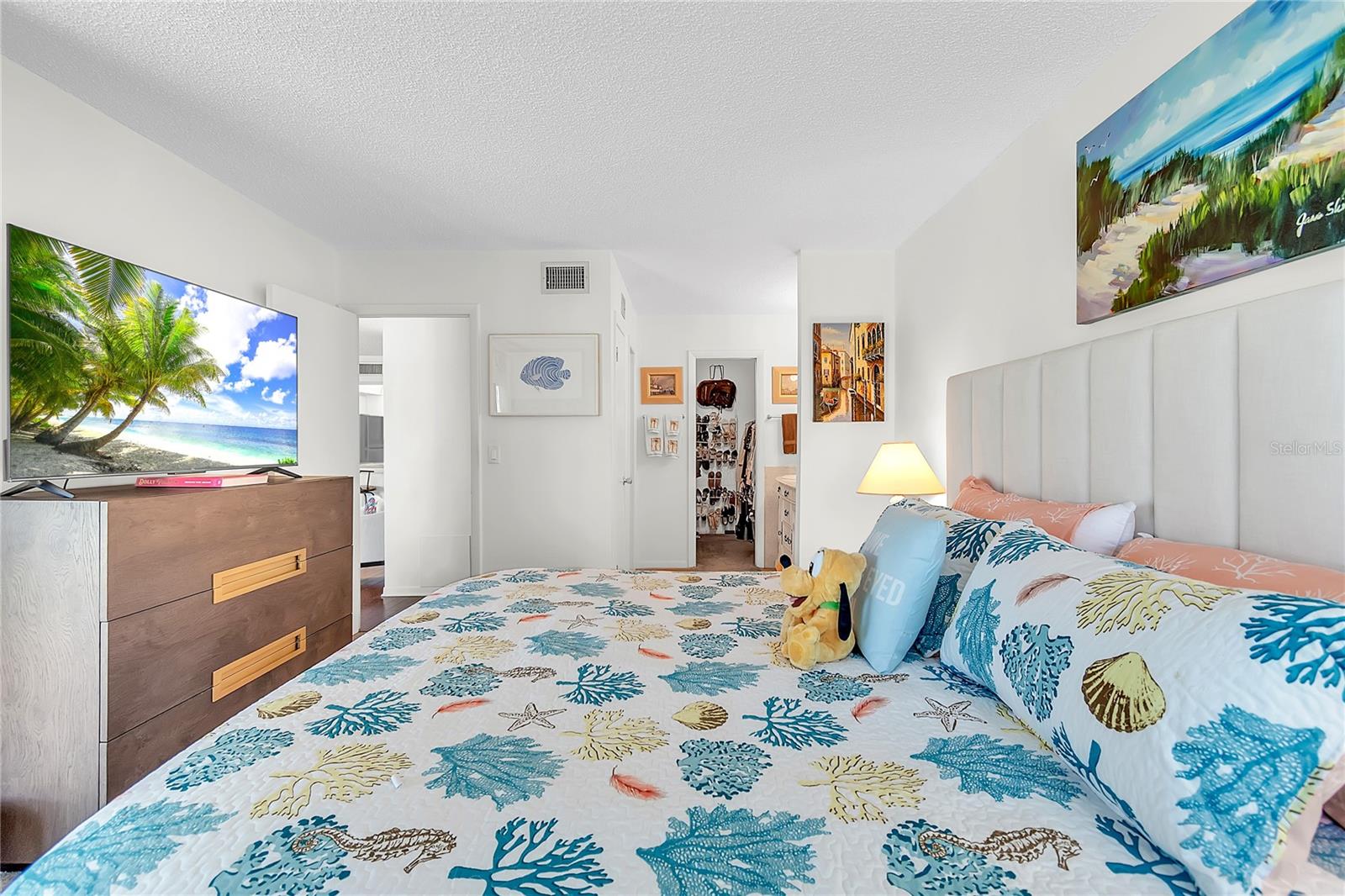 VILLAS CAPRI CONDO - Residential