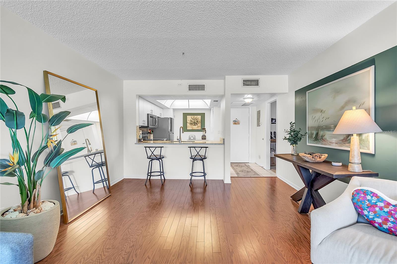 VILLAS CAPRI CONDO - Residential