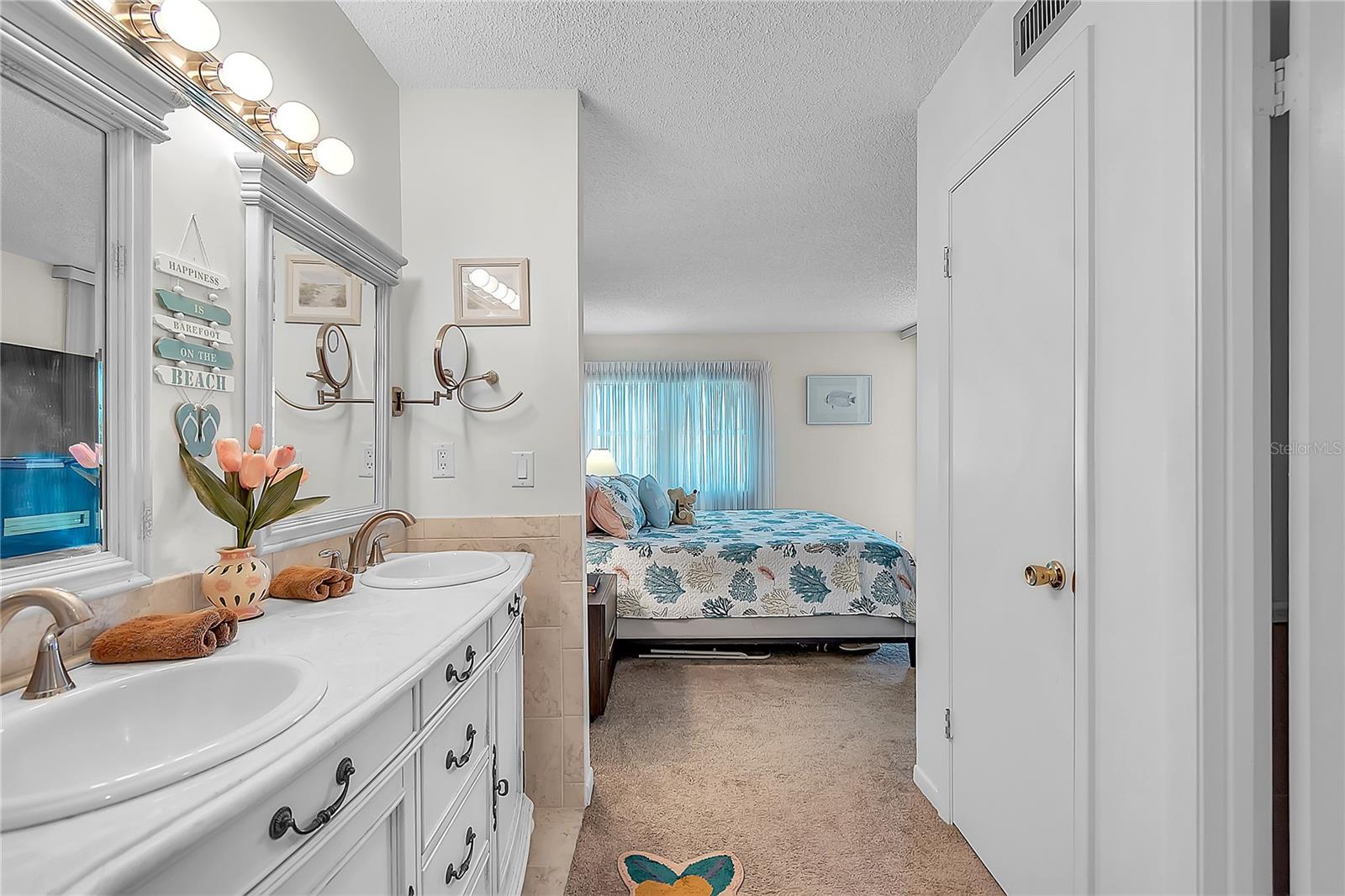 VILLAS CAPRI CONDO - Residential