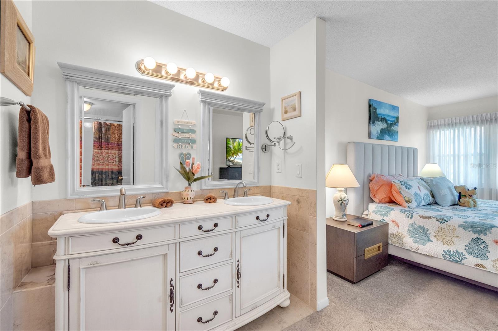 VILLAS CAPRI CONDO - Residential