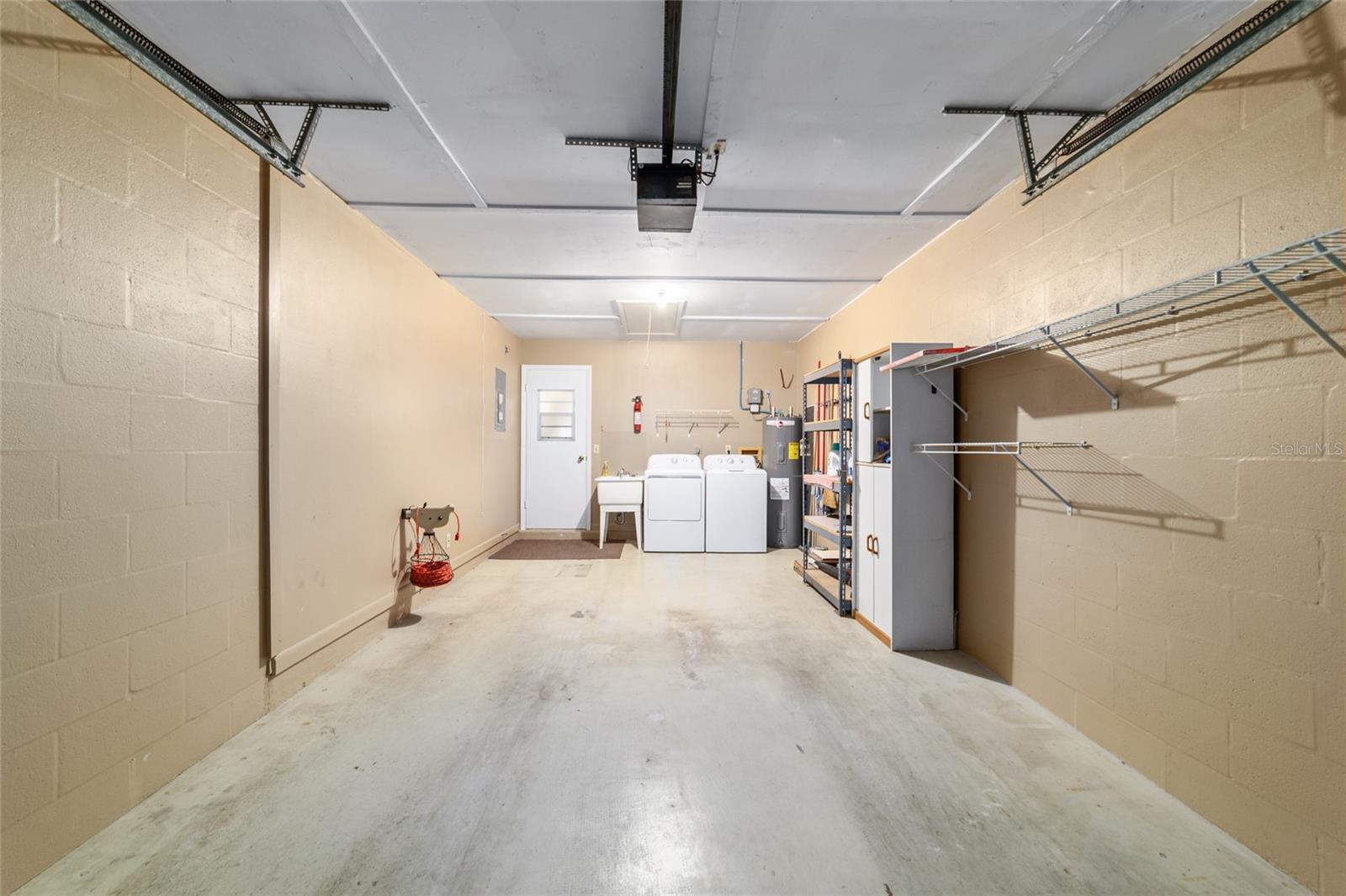 ON TOP OF THE WORLD - Residential