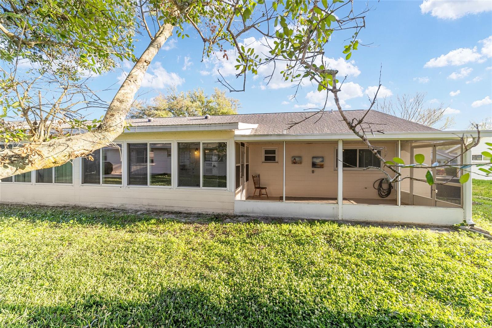 ON TOP OF THE WORLD - Residential