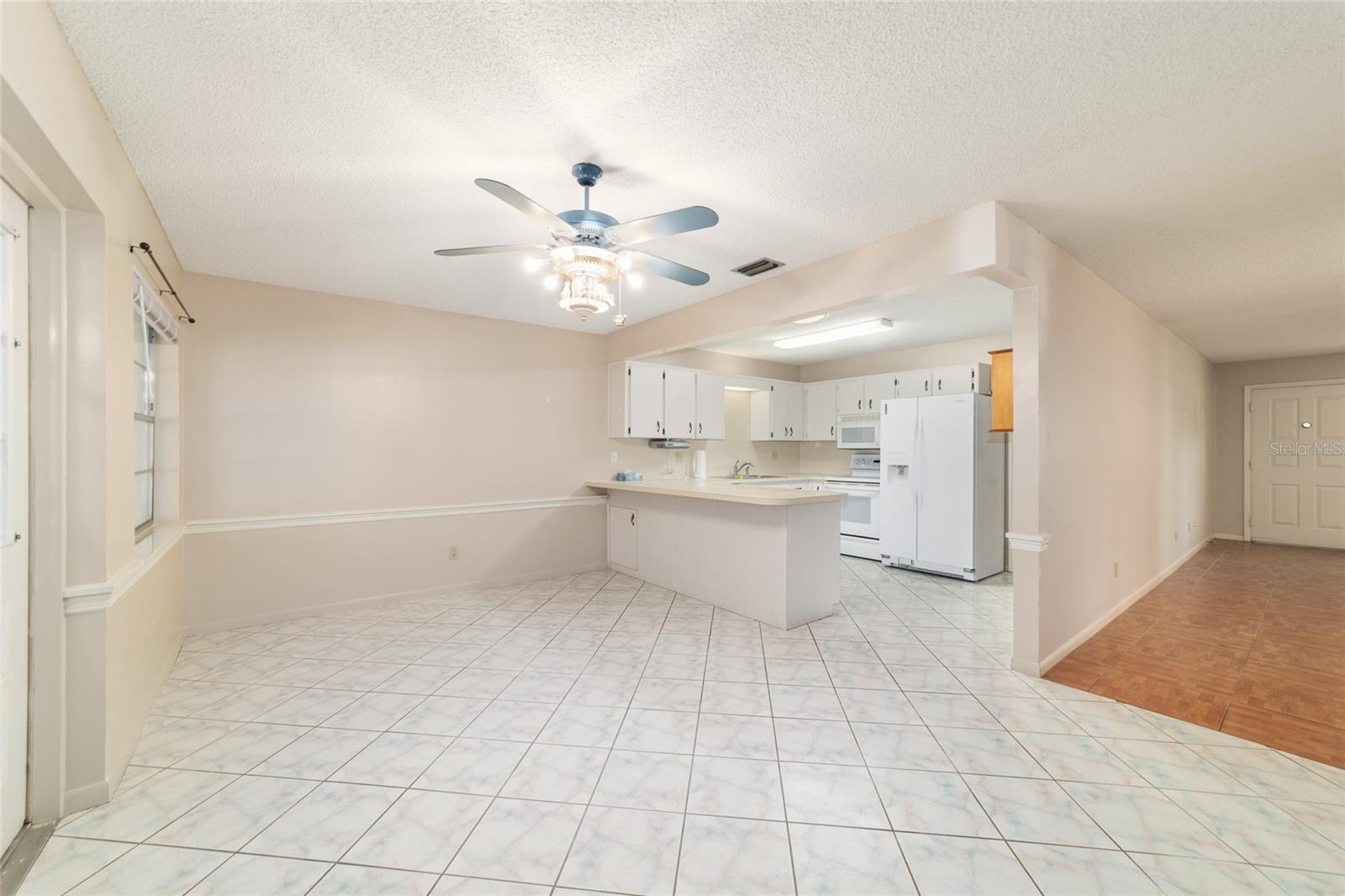 ON TOP OF THE WORLD - Residential