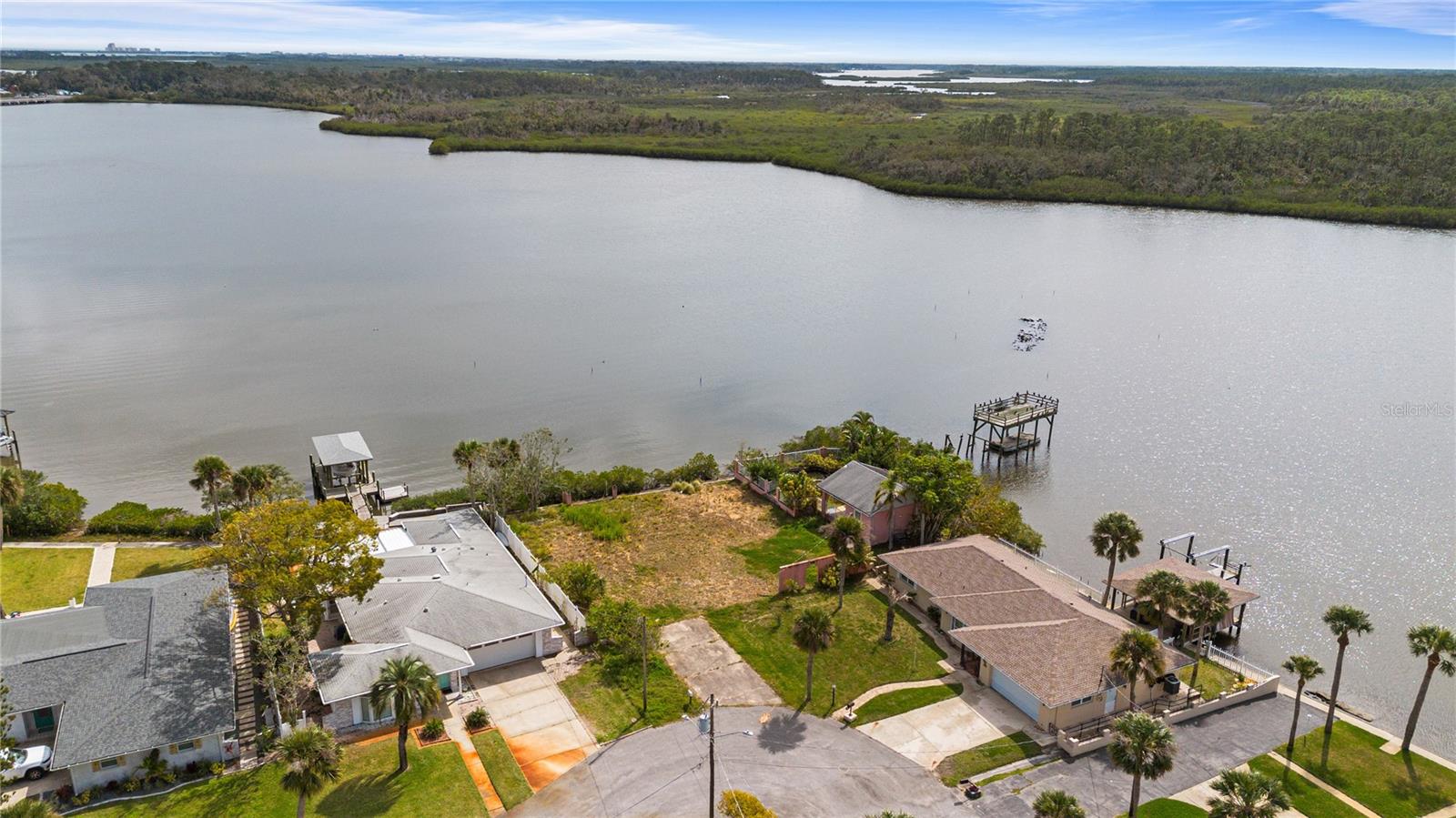 BAYWOOD REP 02 - Land